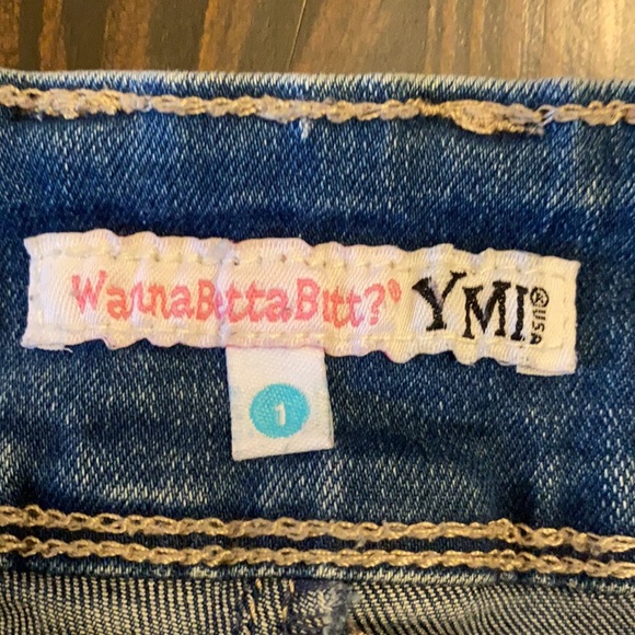 Sz 1 YMI distressed denim shorts - Picture 4 of 4